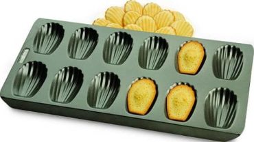 Chicago Metallic Professional Non-Stick Madeleine Pan