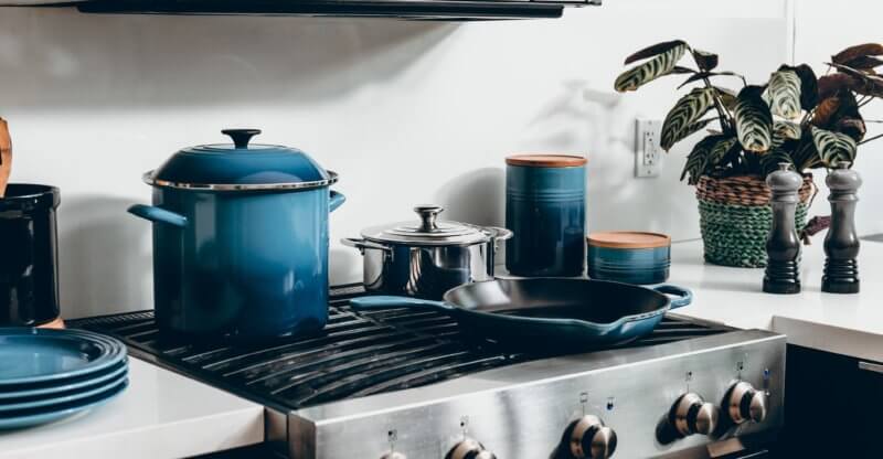 Pots and Pans with different Cookware Material and Coatings